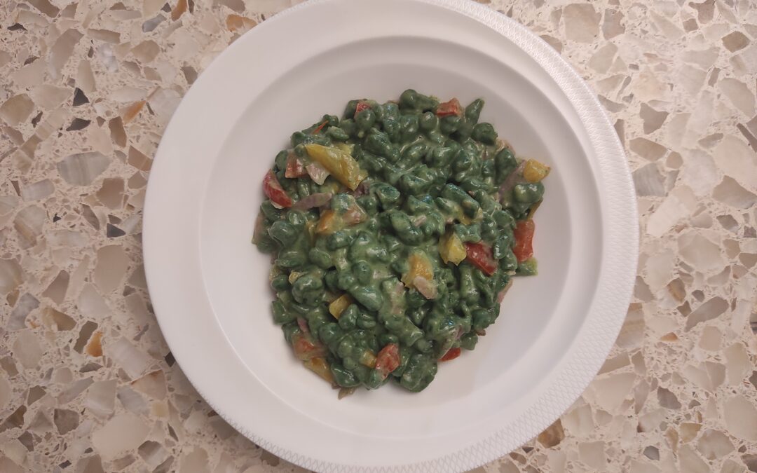 Spätzle senza glutine con panna peperoni e speck