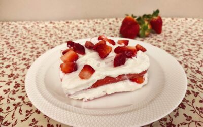 Tiramisù alle fragole senza uova e senza glutine